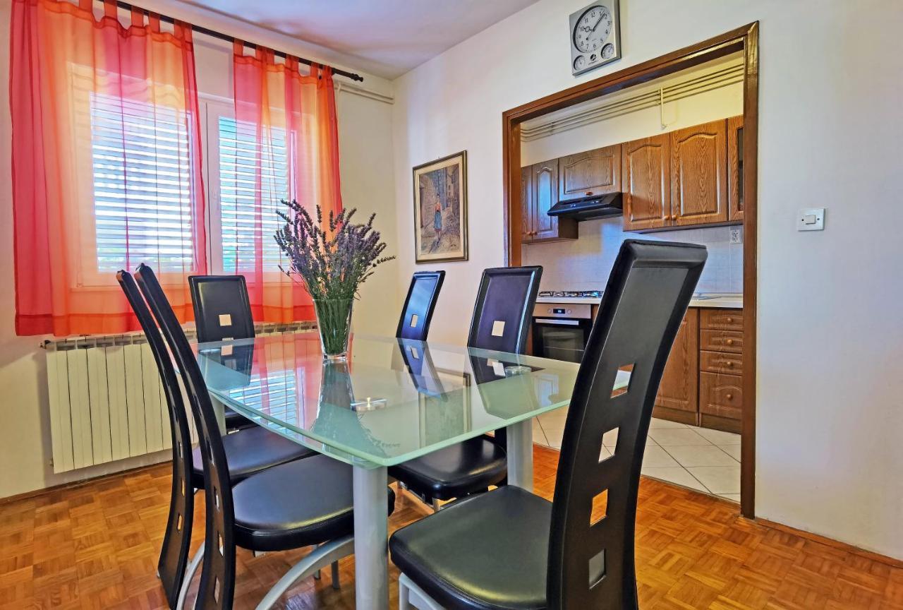 Apartman Danijela Vodice Bagian luar foto