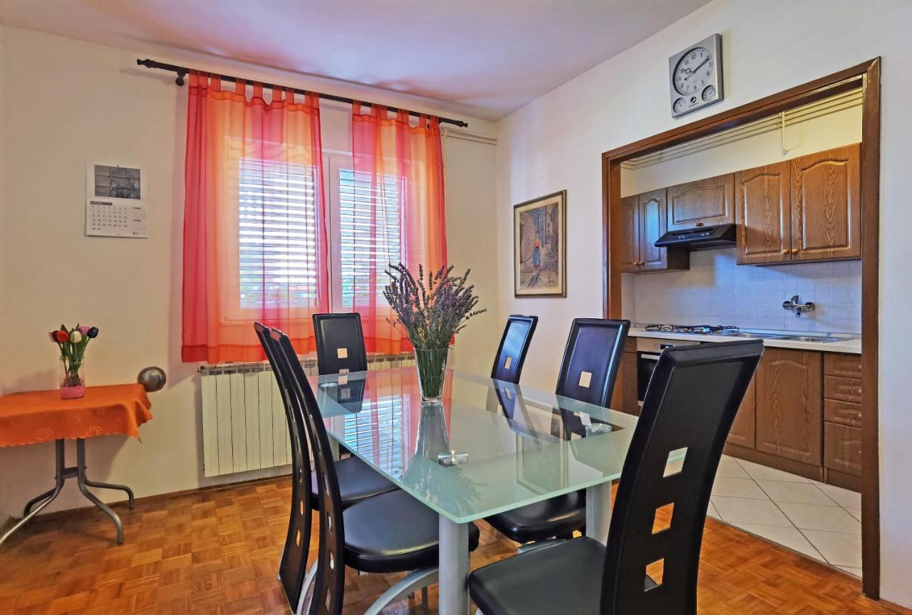 Apartman Danijela Vodice Bagian luar foto