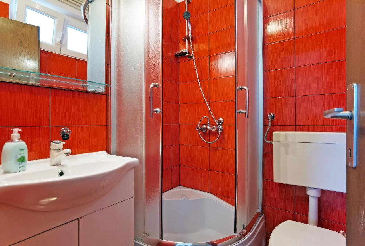 Apartman Danijela Vodice Bagian luar foto