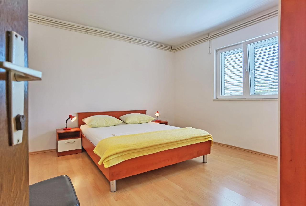 Apartman Danijela Vodice Bagian luar foto