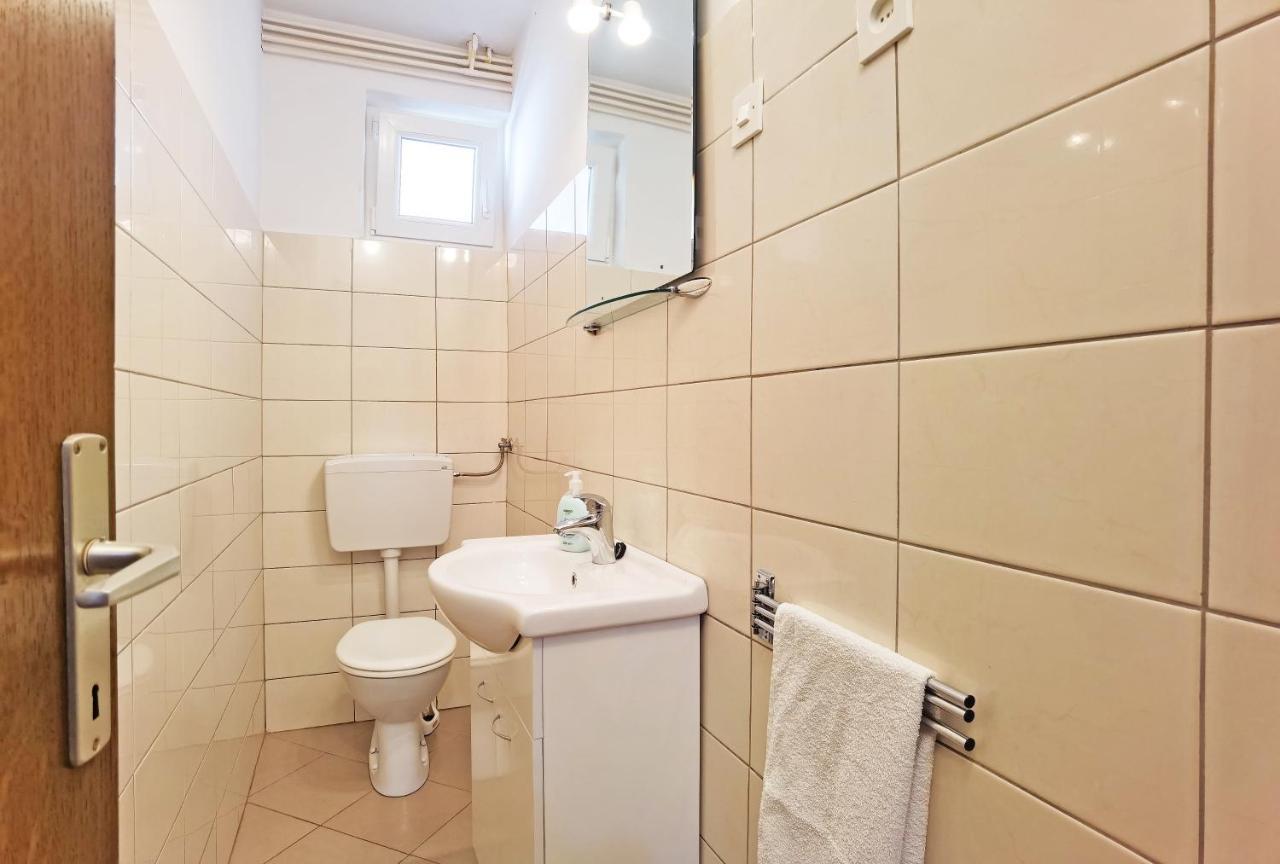 Apartman Danijela Vodice Bagian luar foto