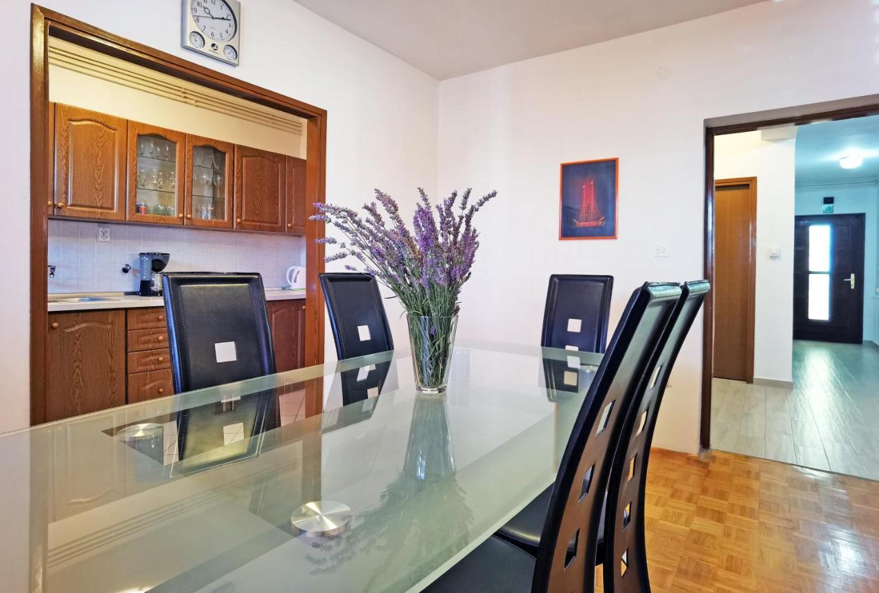 Apartman Danijela Vodice Bagian luar foto