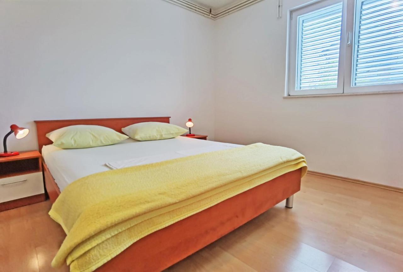Apartman Danijela Vodice Bagian luar foto