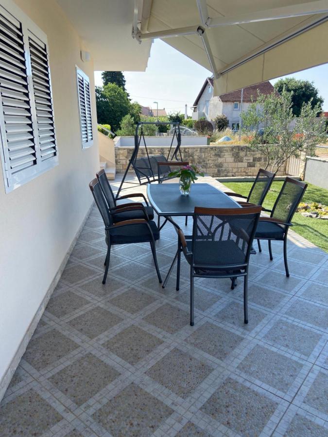 Apartman Danijela Vodice Bagian luar foto