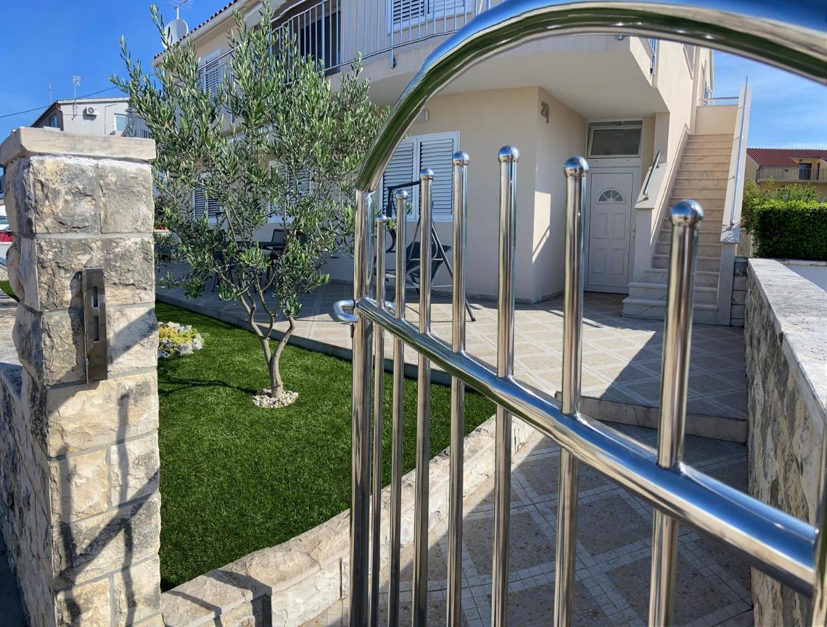 Apartman Danijela Vodice Bagian luar foto