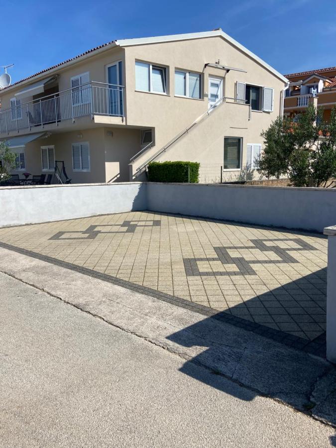 Apartman Danijela Vodice Bagian luar foto